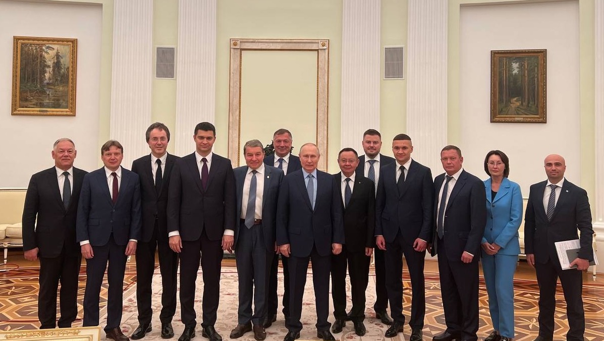 Владимир Путин пригласил тюменского застройщика на совещание в Кремль
