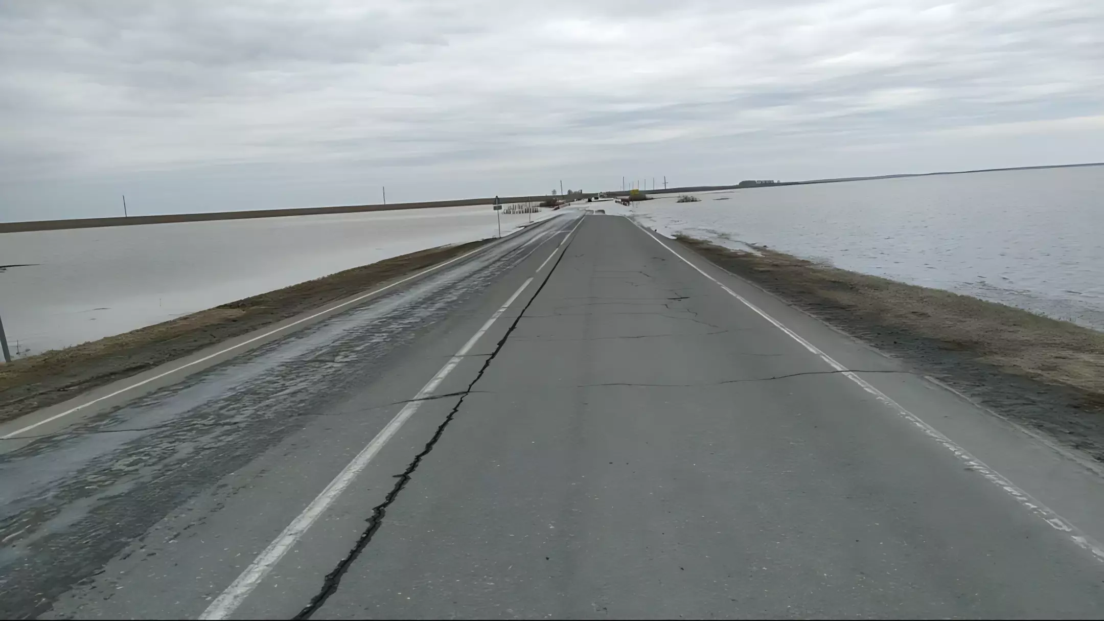 В Тюменской области перекрыли трассу до Казахстана из-за паводка