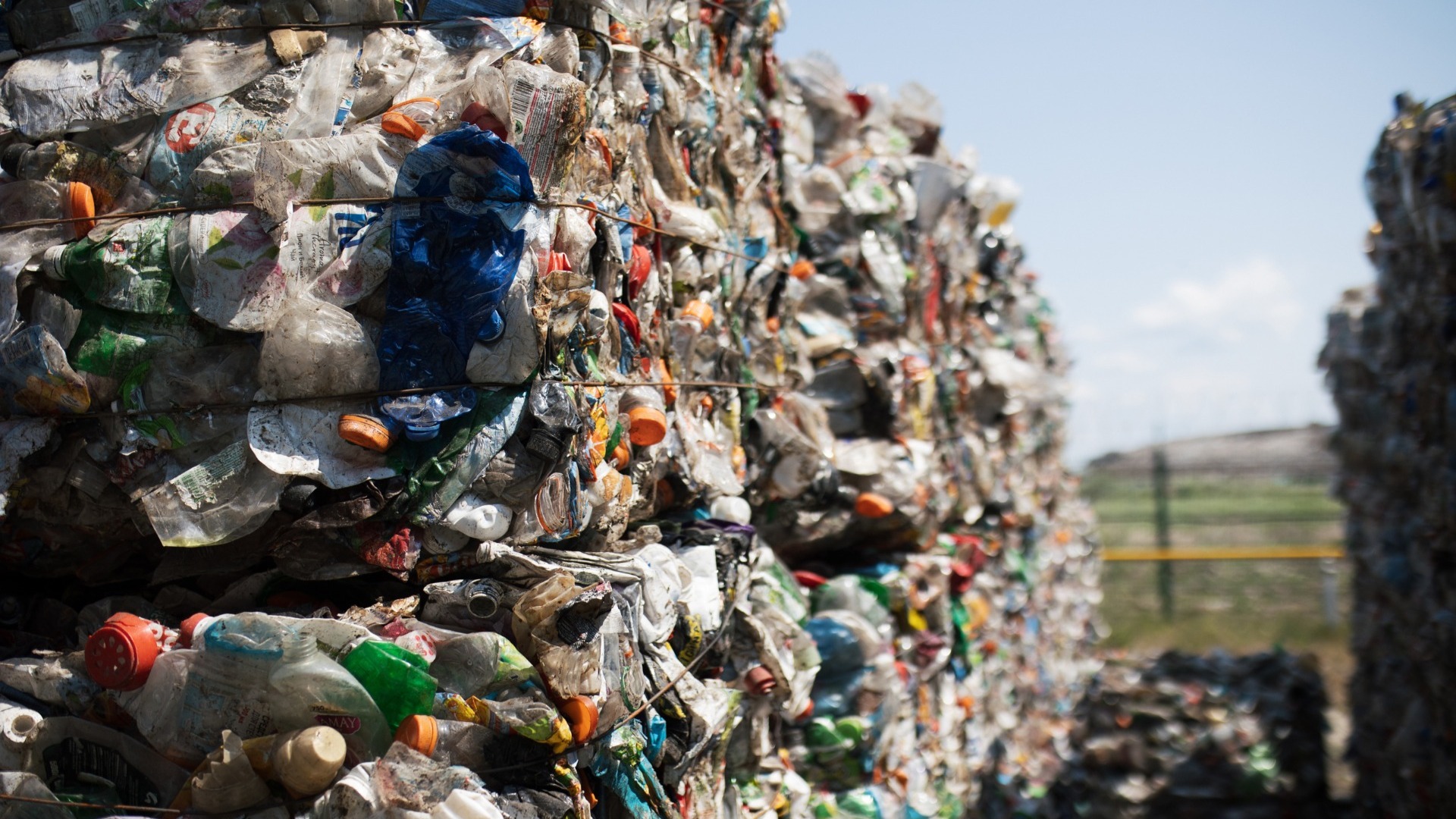 Один тюменец производит 269,5 кг мусора в год