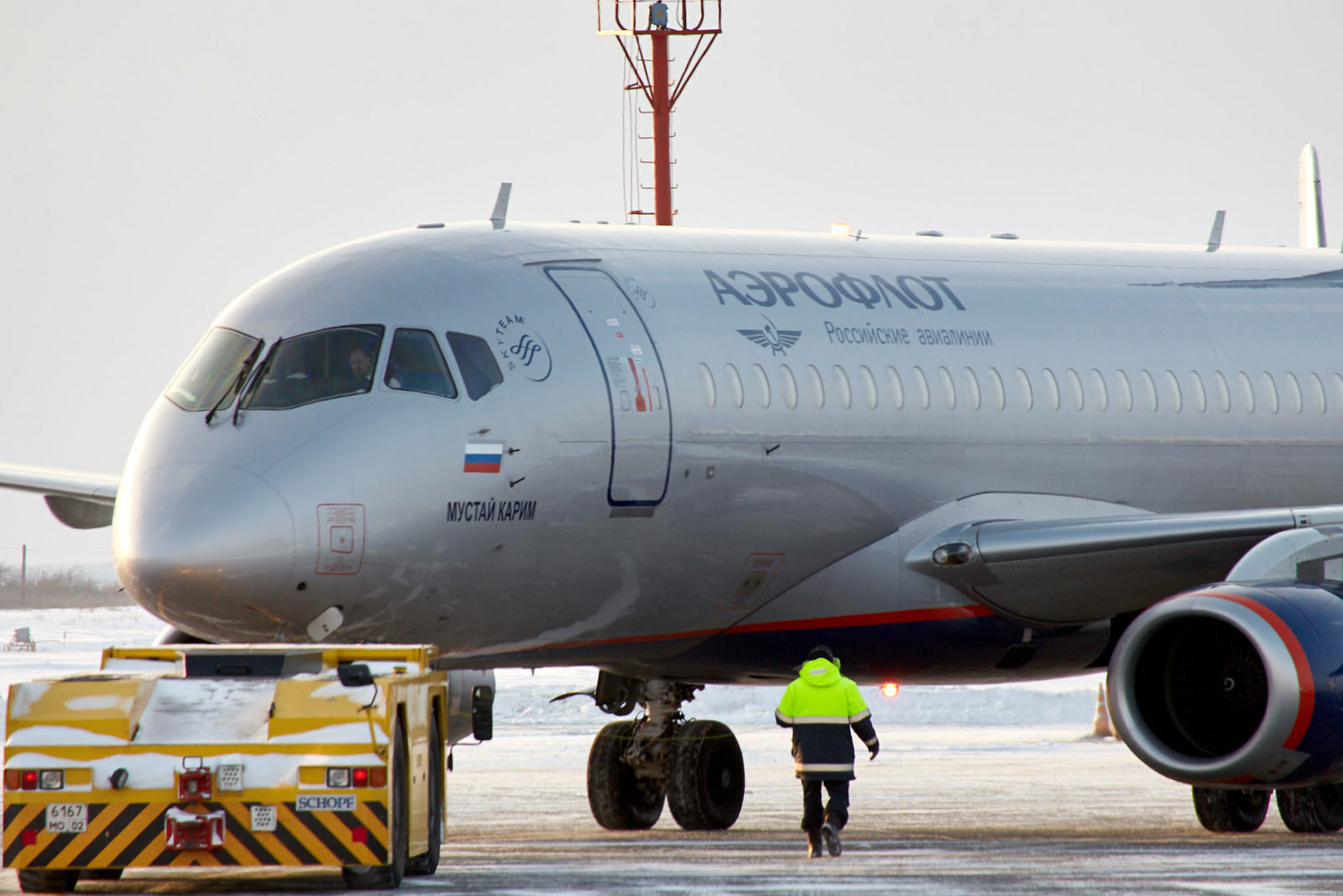 138 тысяч россиян просят прекратить полеты Sukhoi Superjet 100