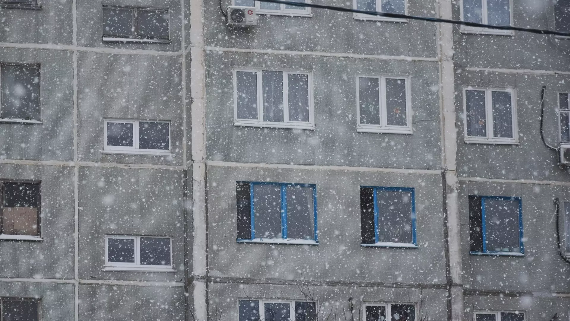 В преддверии потепления в Тюмени пошел снег