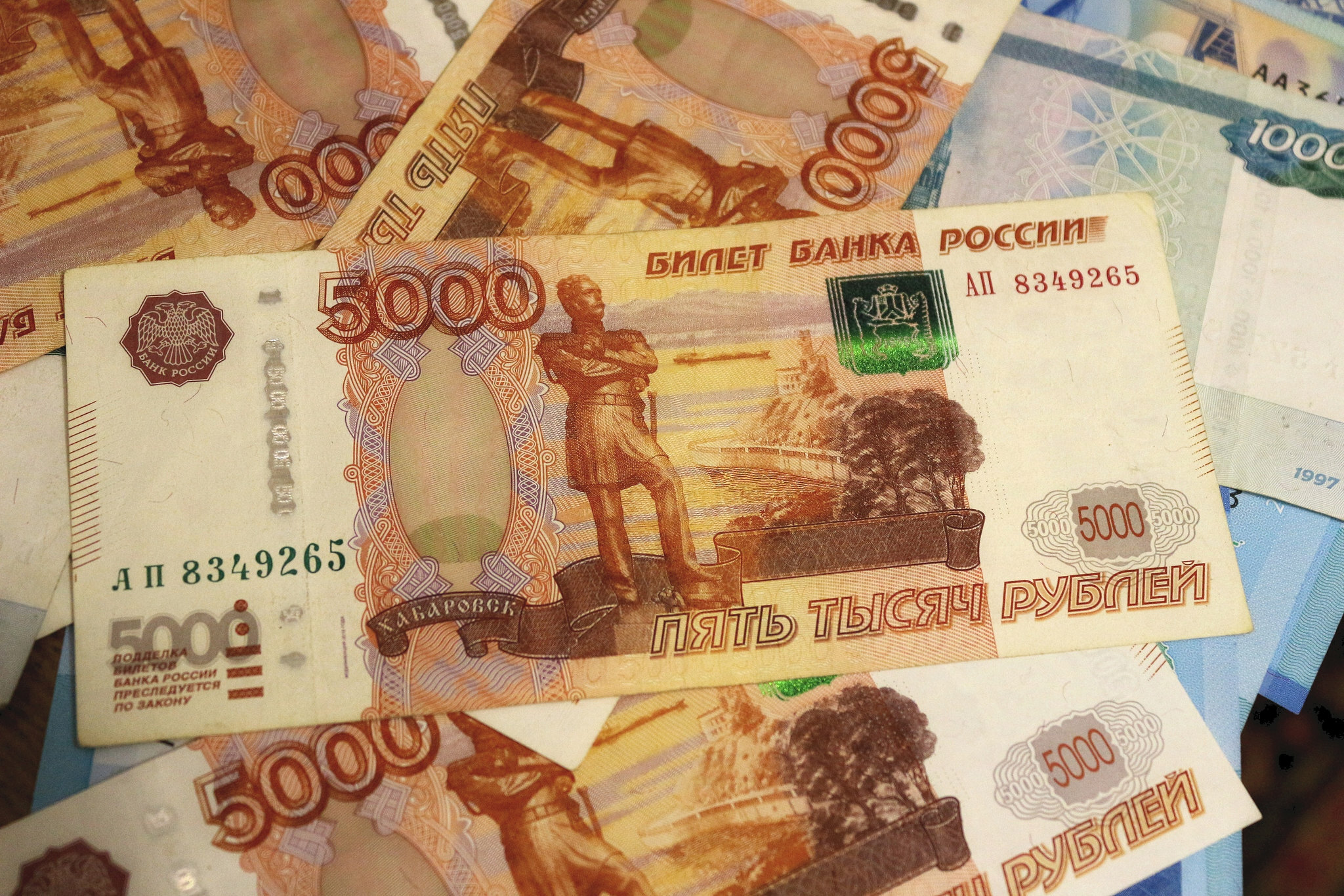 Мошенник из Екатеринбурга похитил, а потом вернул тюменцу 5 млн рублей