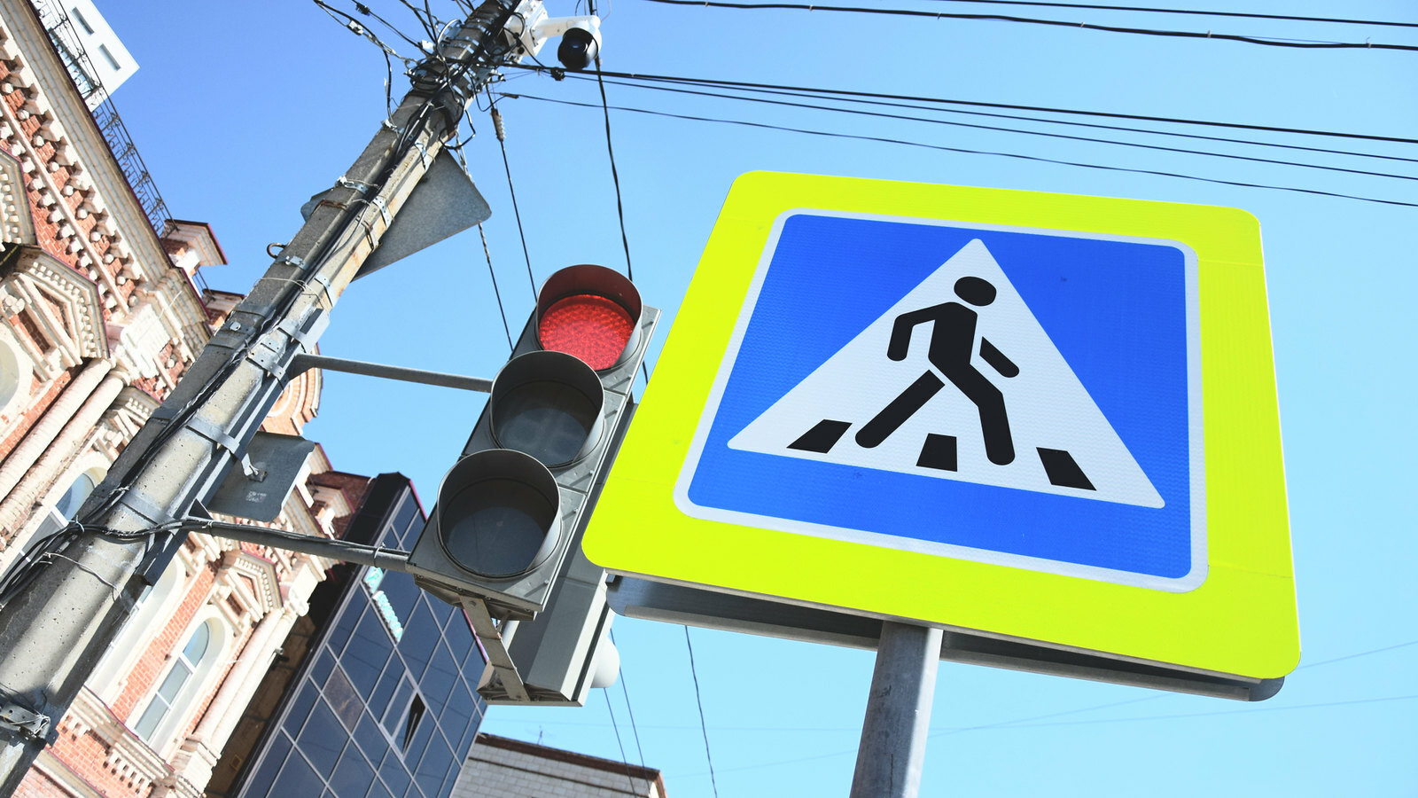 На четырех перекрестках в Тюмени погаснут светофоры 20 августа
